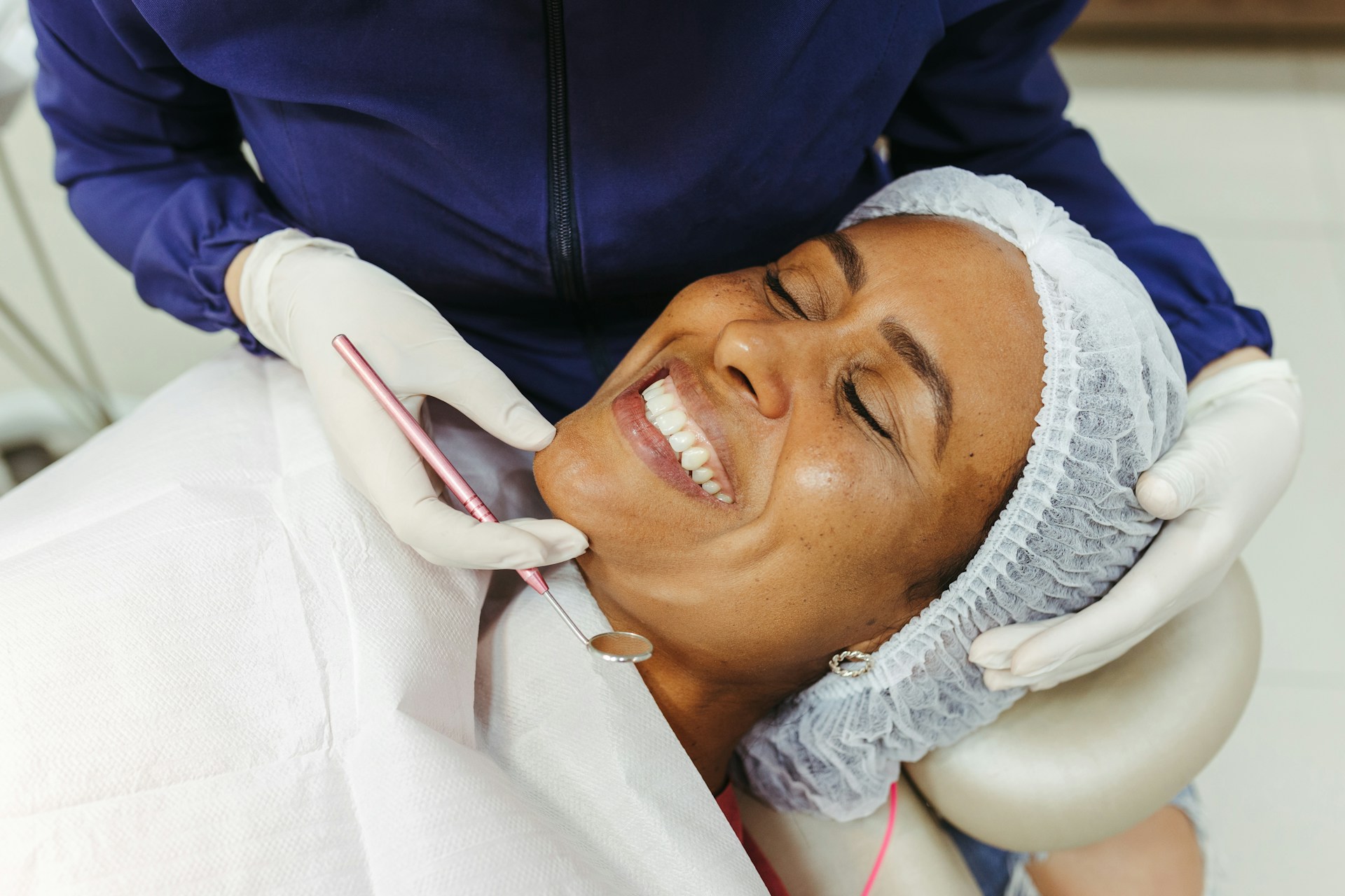 How to Know if Professional Teeth Whitening Service is Right for You