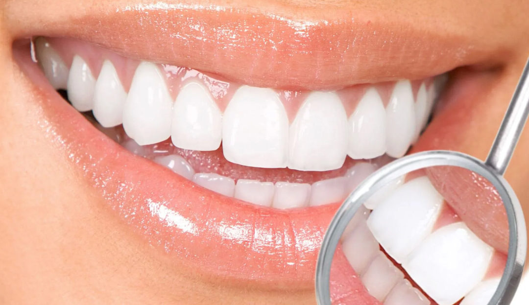 What Services Are Typically Offered by a Cosmetic Dentist?
